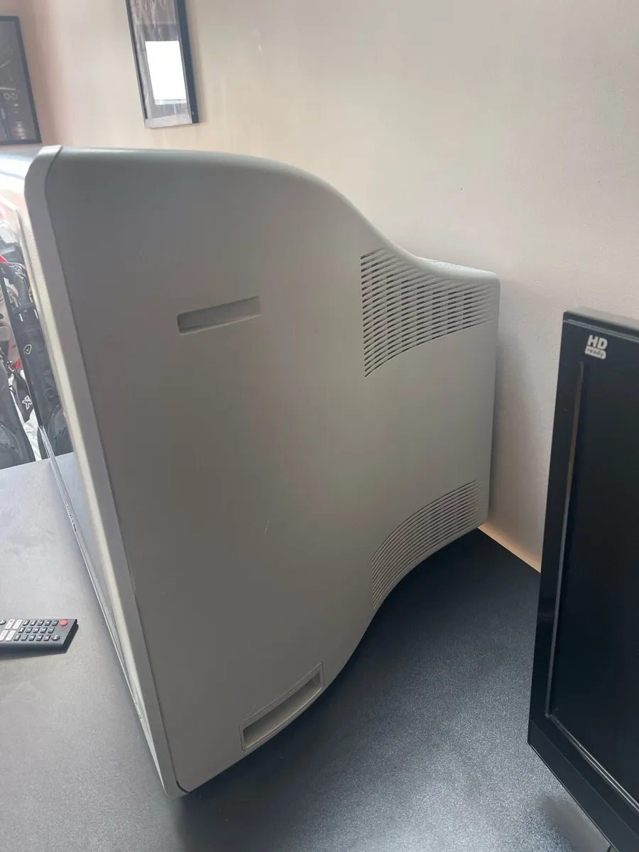 Philips 32” Widescreen CRT TV - Image 3