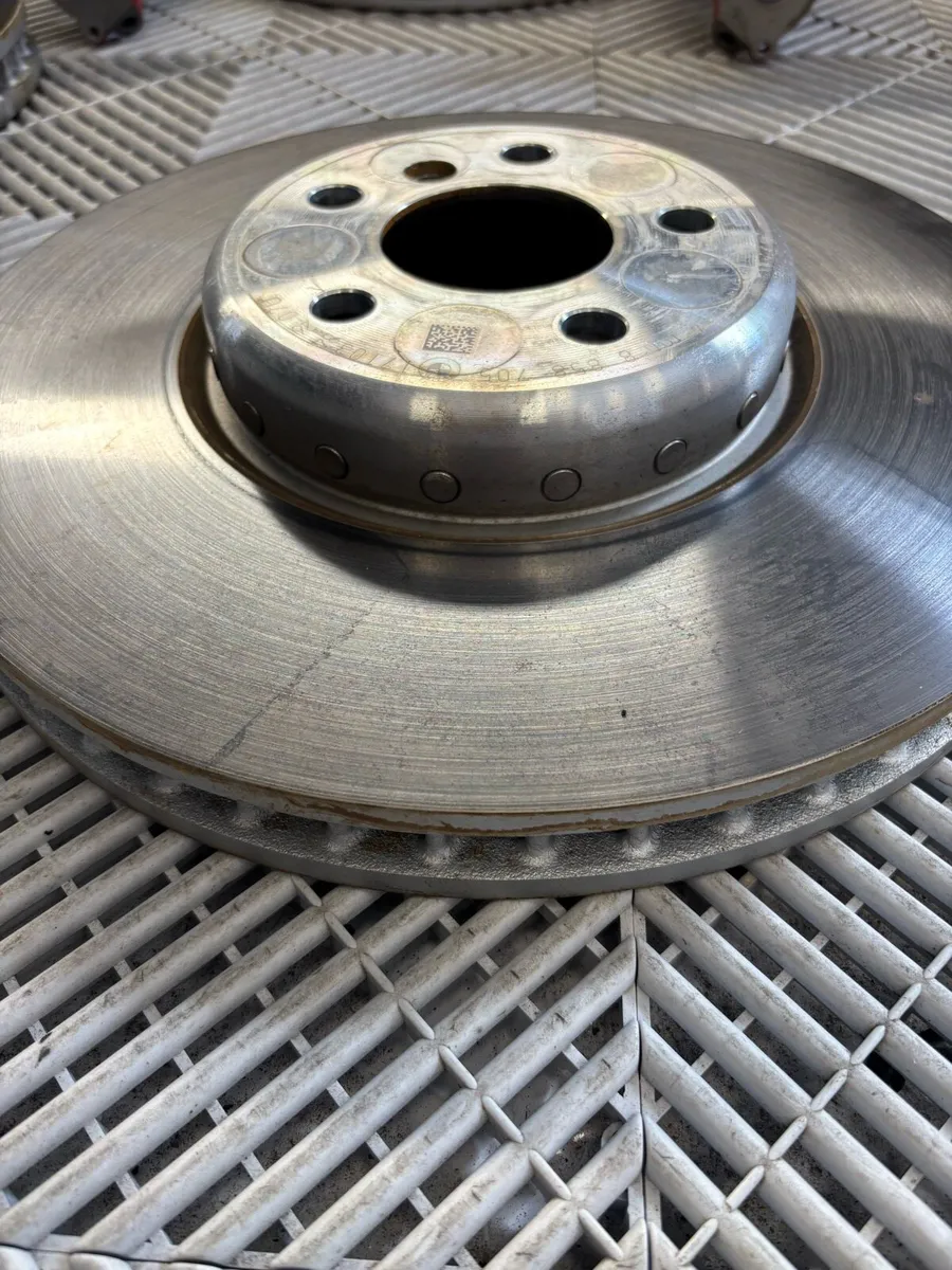 Genuine Bmw M brake kit - Image 4