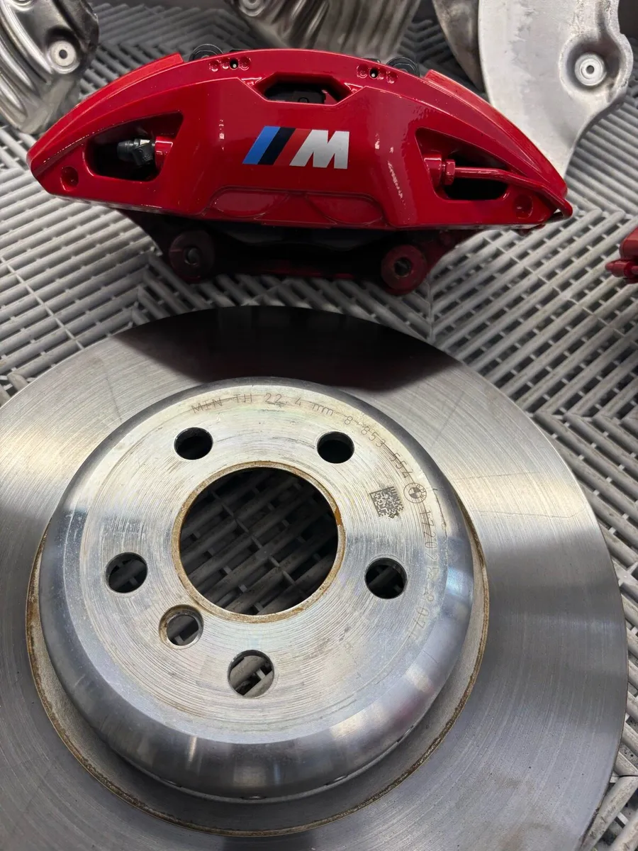 Genuine Bmw M brake kit - Image 2