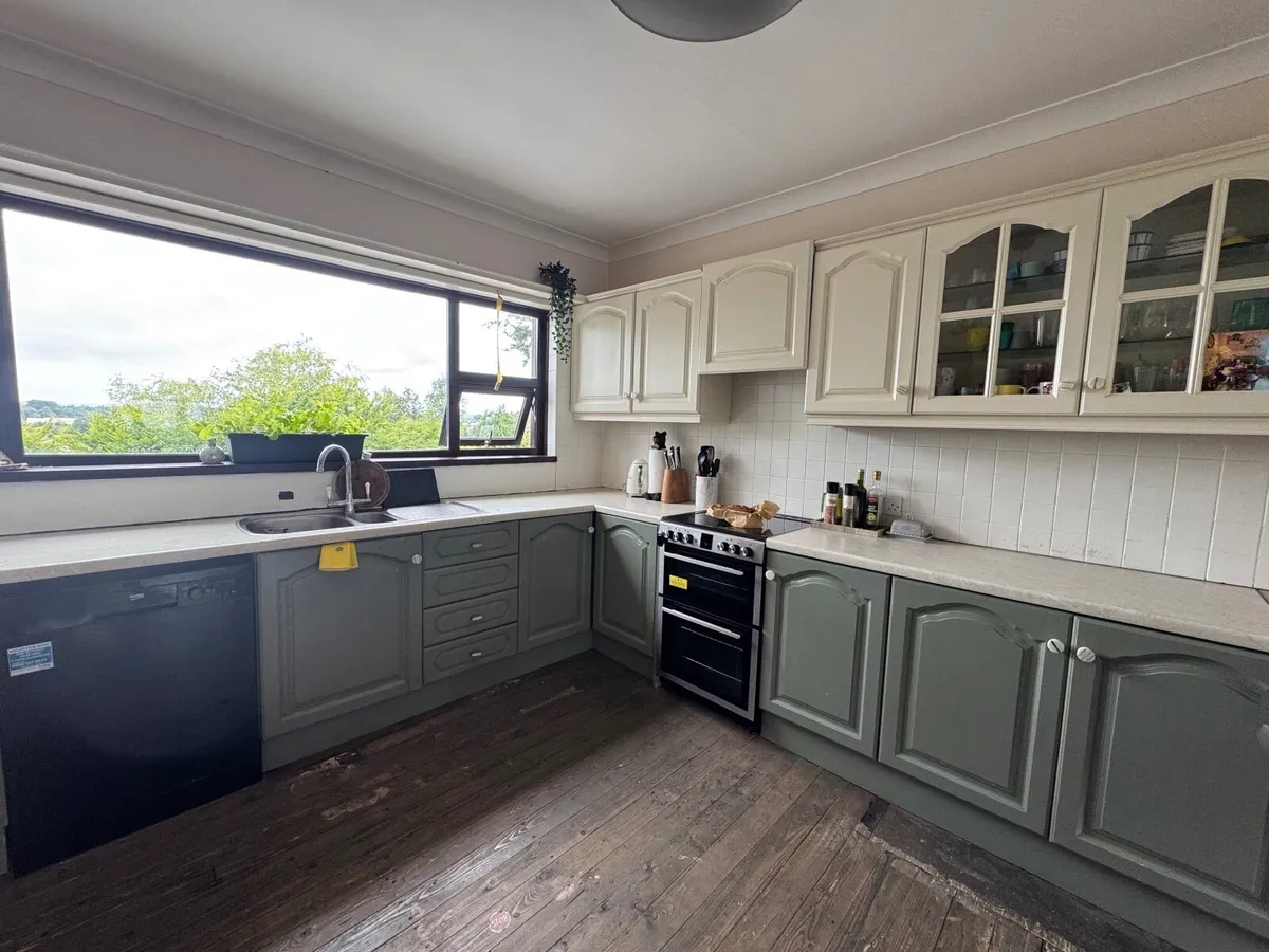 Kitchen - Image 4