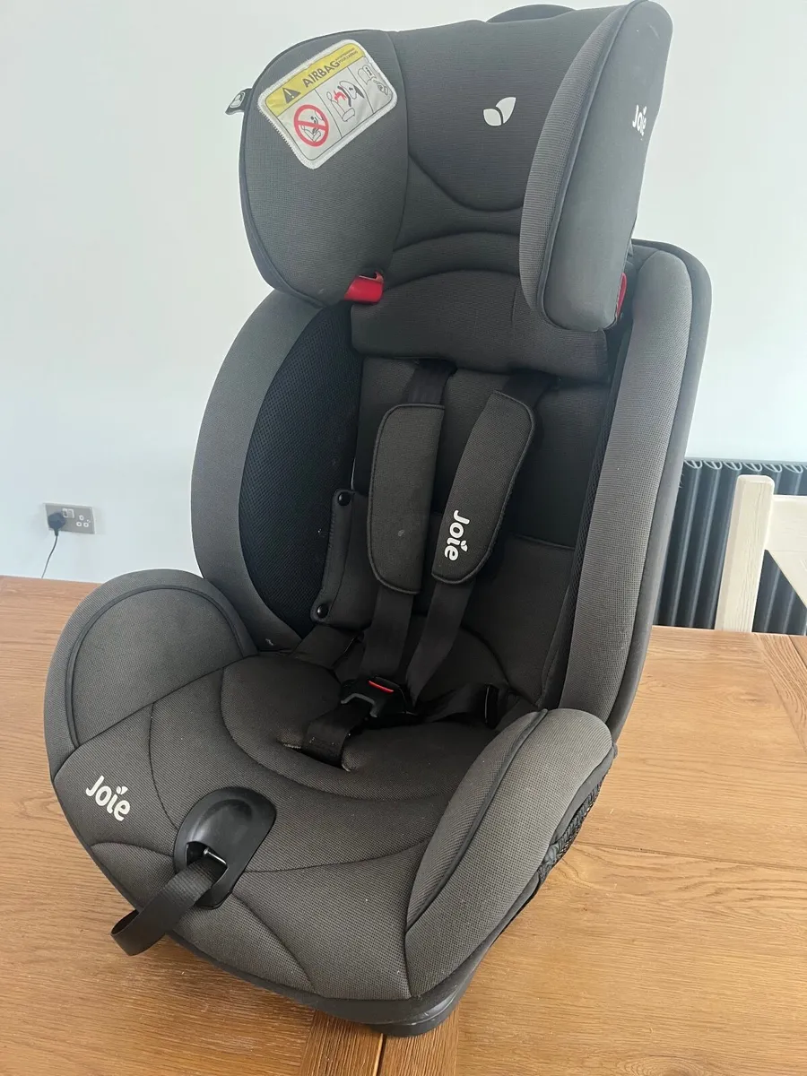 Joie Child Car Seat – Excellent Condition - Image 1