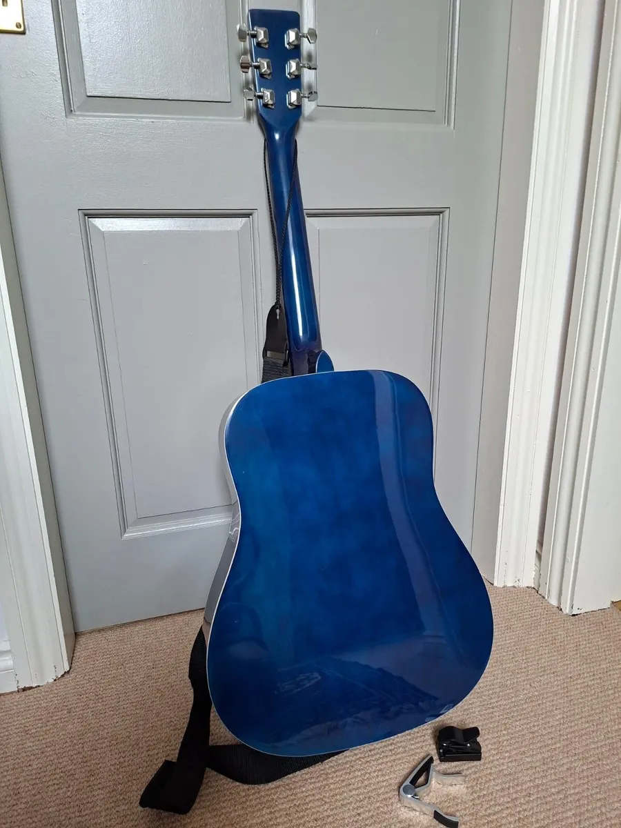 Guitar Acoustic - Image 3