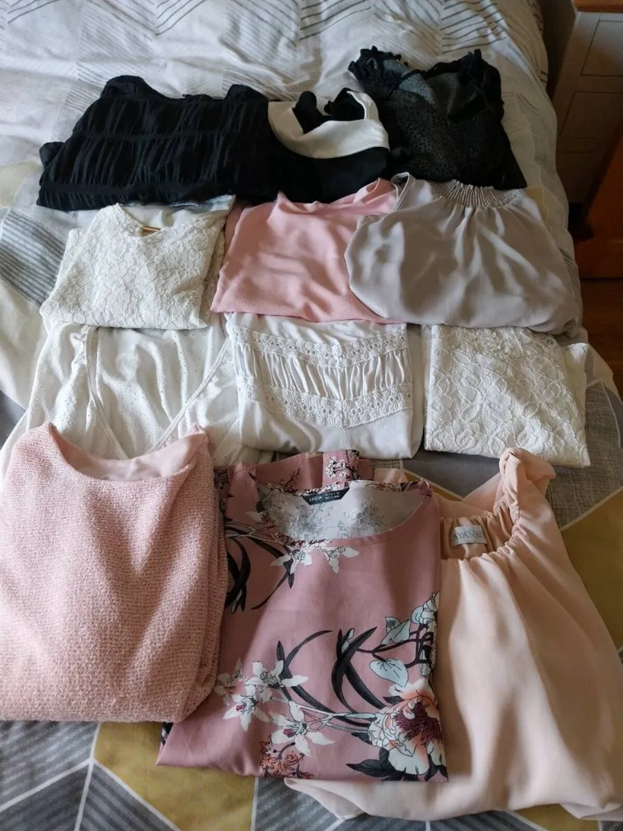 Womens tops bundle - Image 1