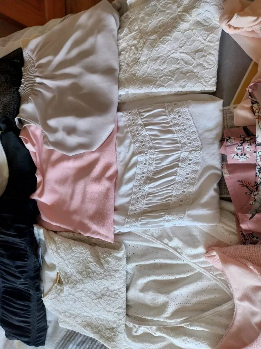 Womens tops bundle - Image 3