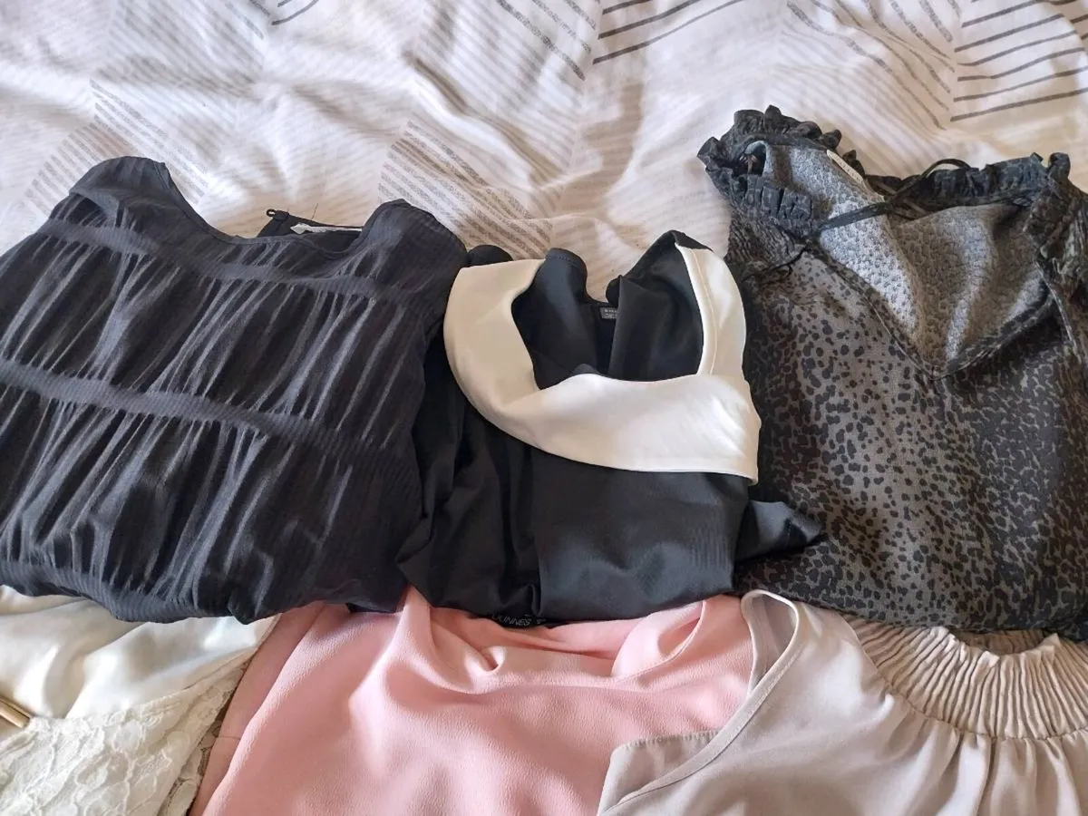 Womens tops bundle - Image 4