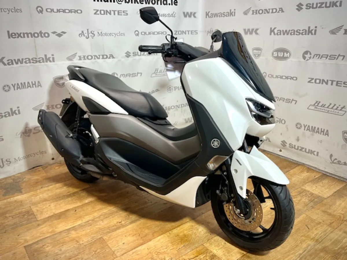PRE-OWNED Yamaha NMAX 2023 - Image 2