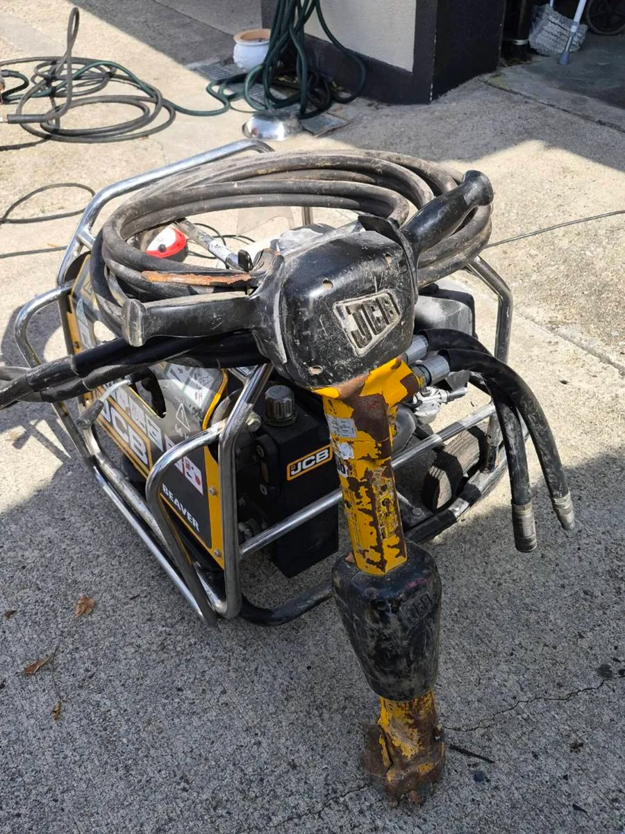 Rock breaker - Image 1