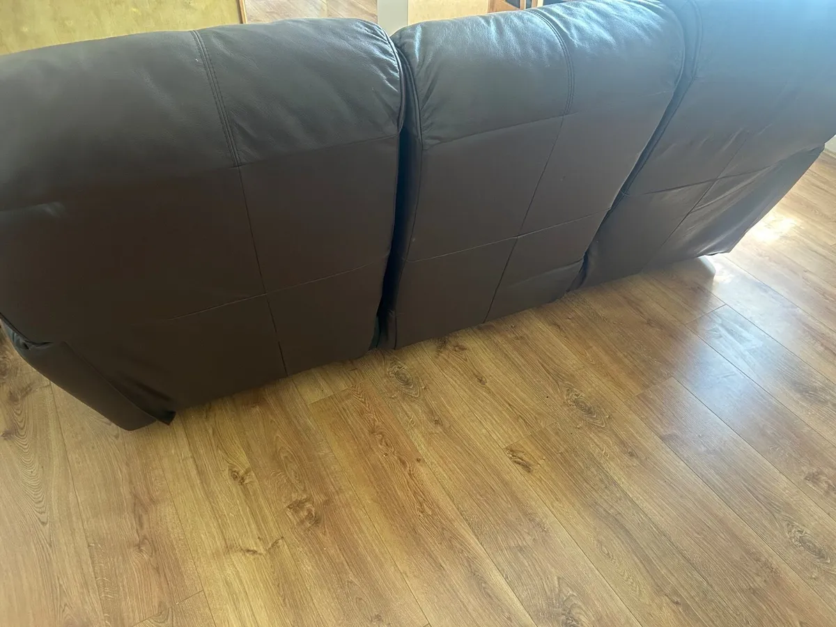 Couch and a bed base - Image 2