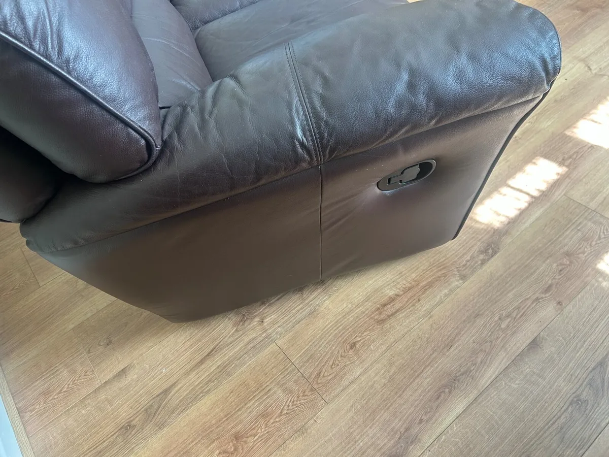 Couch and a bed base - Image 3