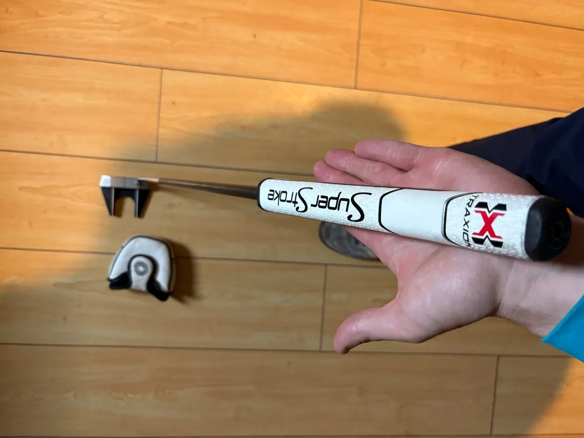 Left hand Odyssey - Image 4
