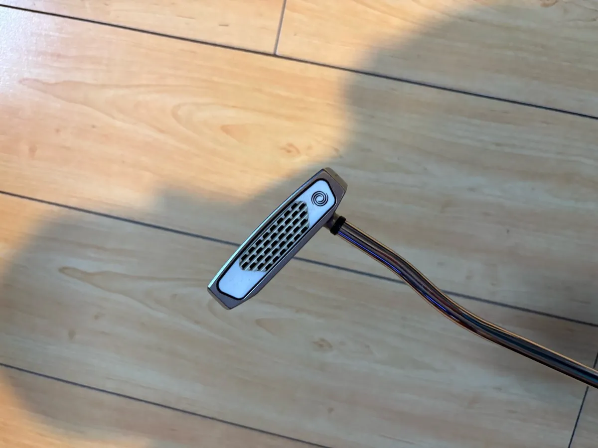Left hand Odyssey - Image 2