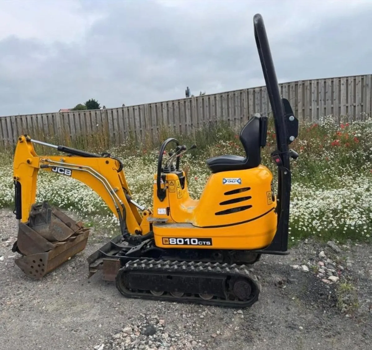 2021 JCB Micro Digger x2