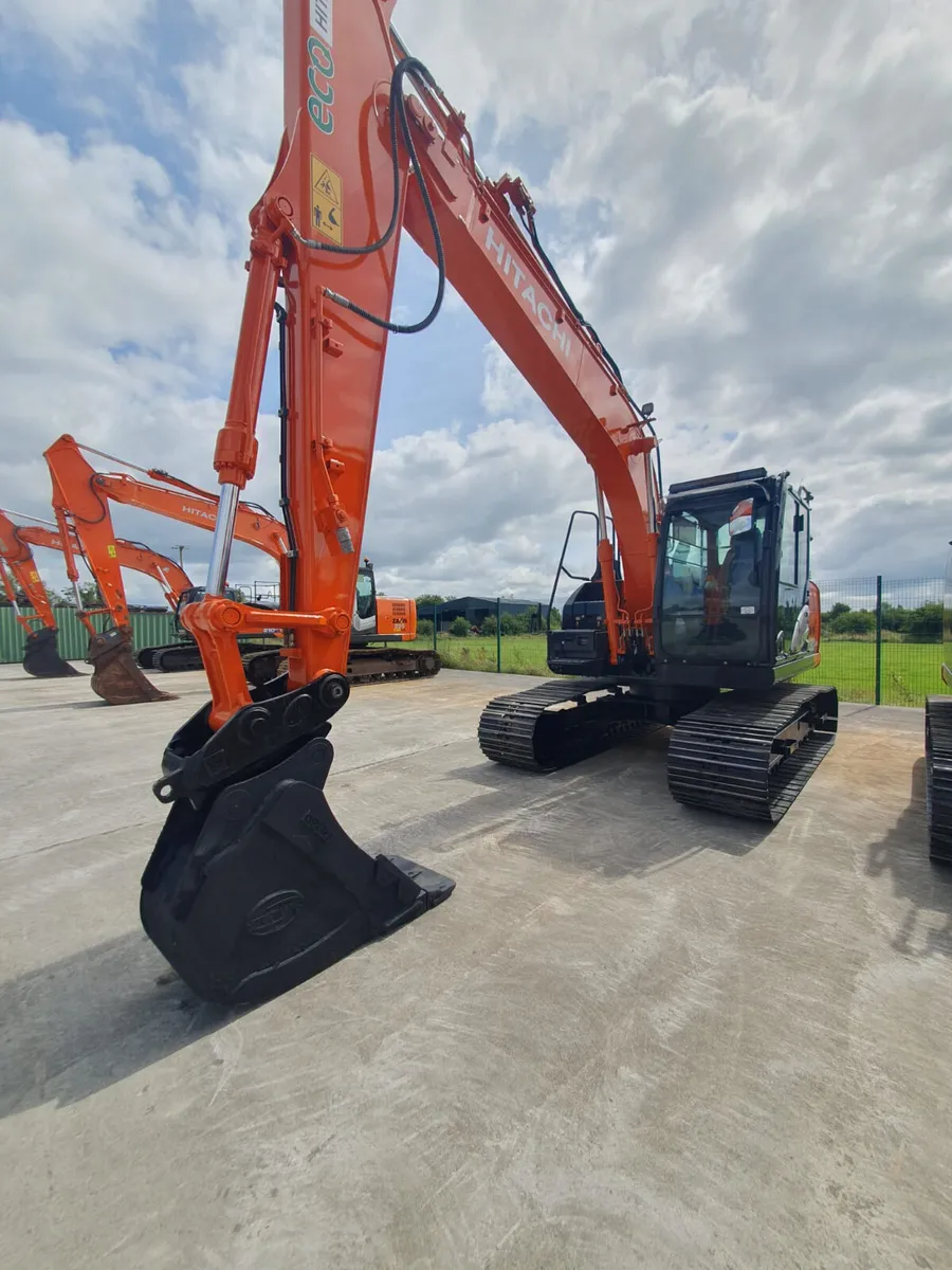 HITACHI ZX130-6 - Image 2