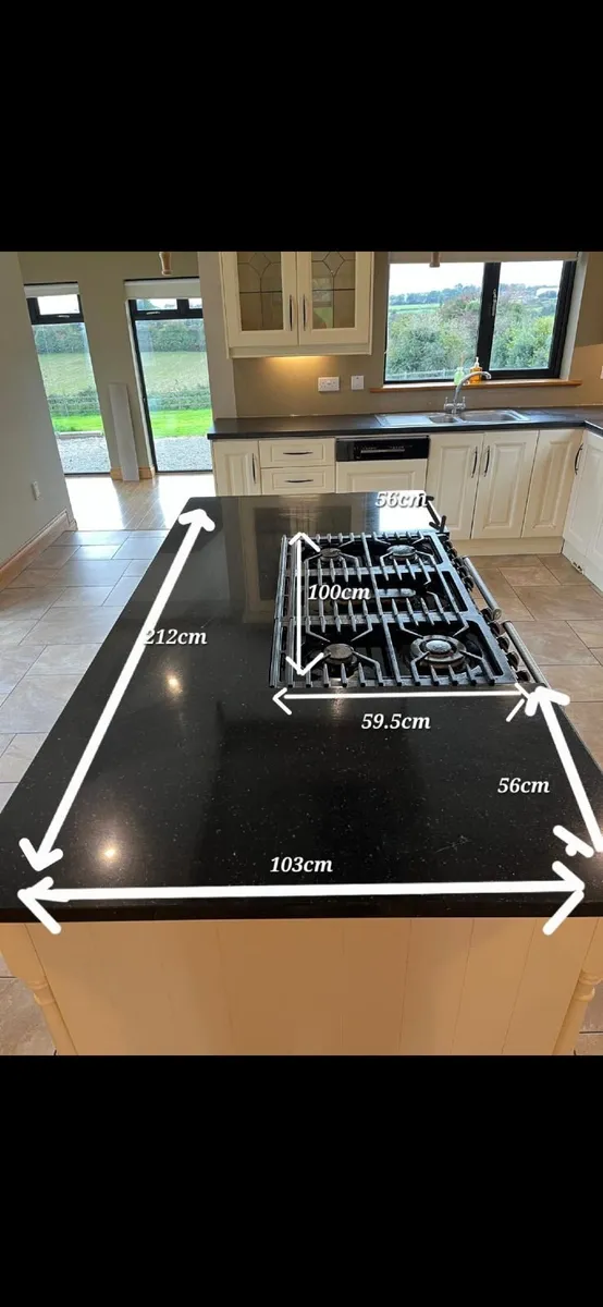 Stanley cooker, Granite worktop island, canopy wit - Image 3
