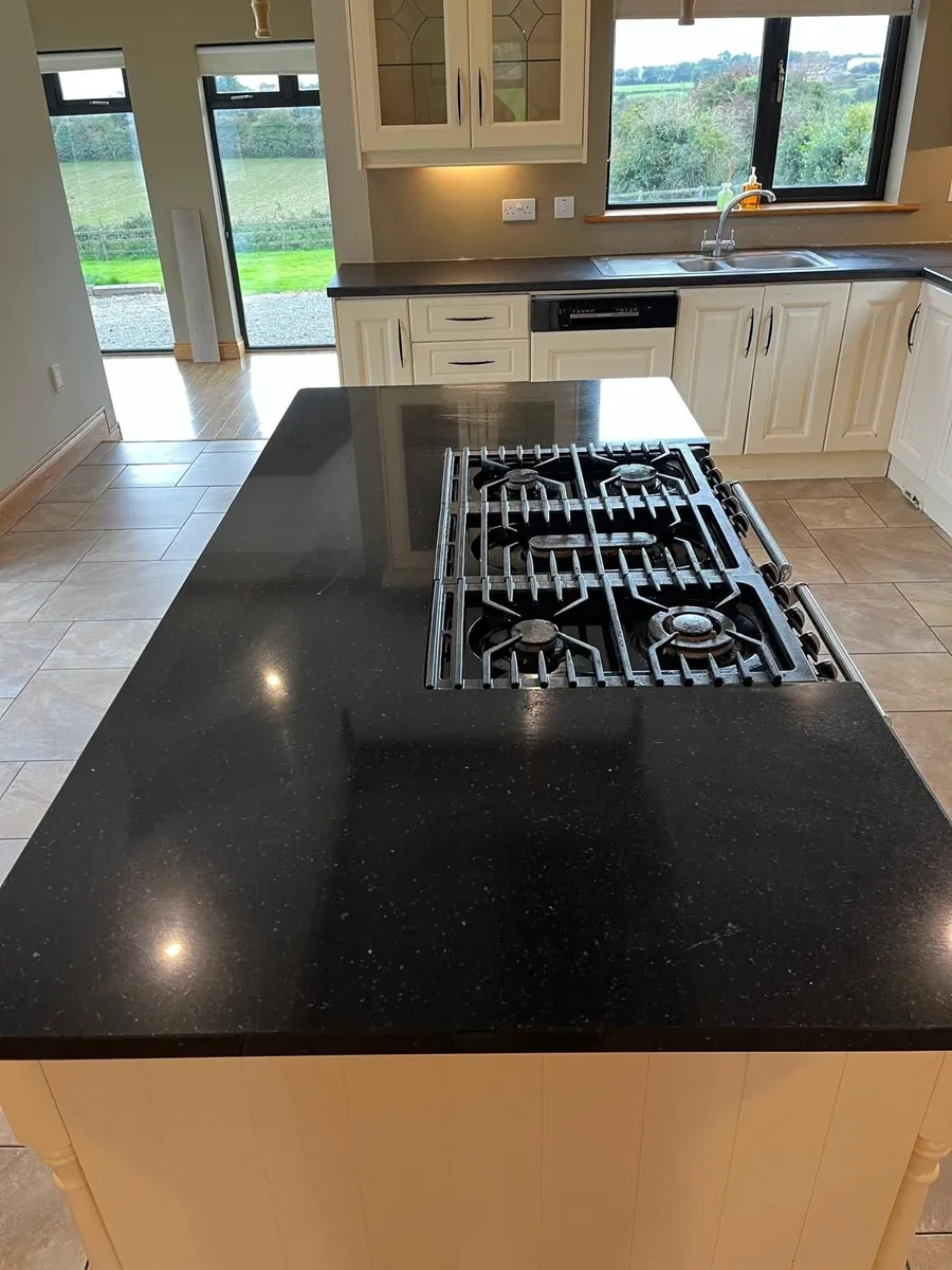 Stanley cooker, Granite worktop island, canopy wit - Image 2