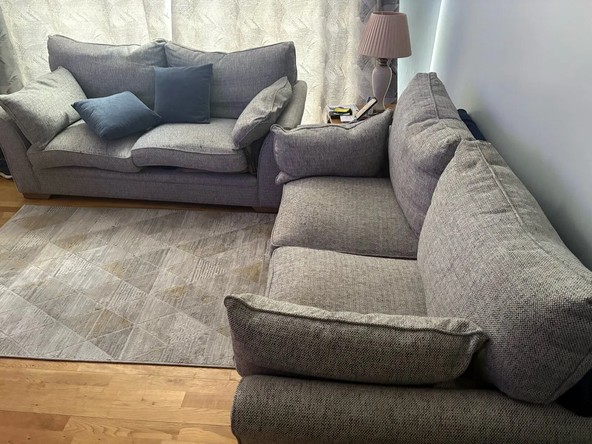 2 x 2 seater couches - Image 4