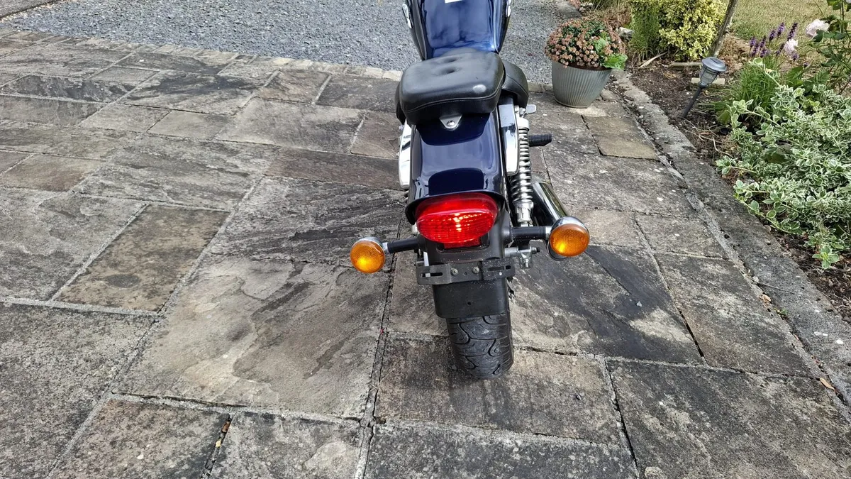 SUZUKI MARAUDER  250  2008 - Image 3