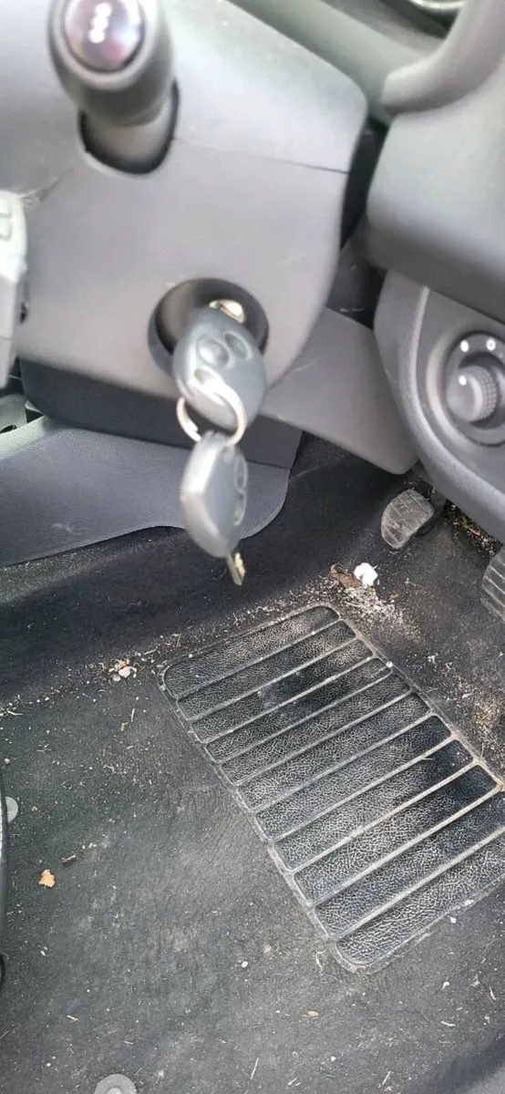 Dacia Sandero 1.2 petrol 62k km - Image 4