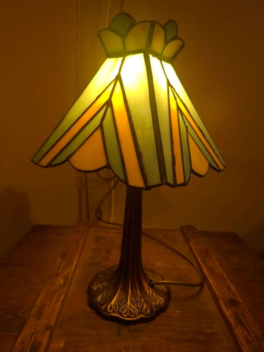 Beautiful Vintage Stained-glass Table Lamp - Image 1