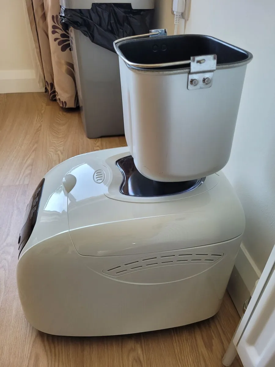 Morphy Richards Fastbake Breadmaker - Image 2