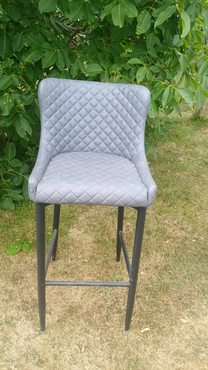 Kitchen barstools