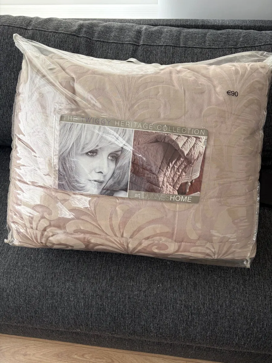New Bedspread - Image 1