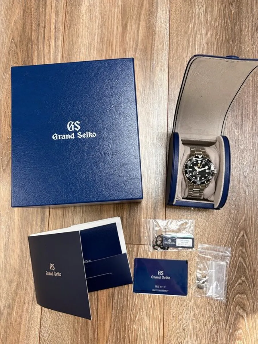 Grand Seiko SGBA463 dive watch. Titanium, Spring Drive, Full Set - Image 3