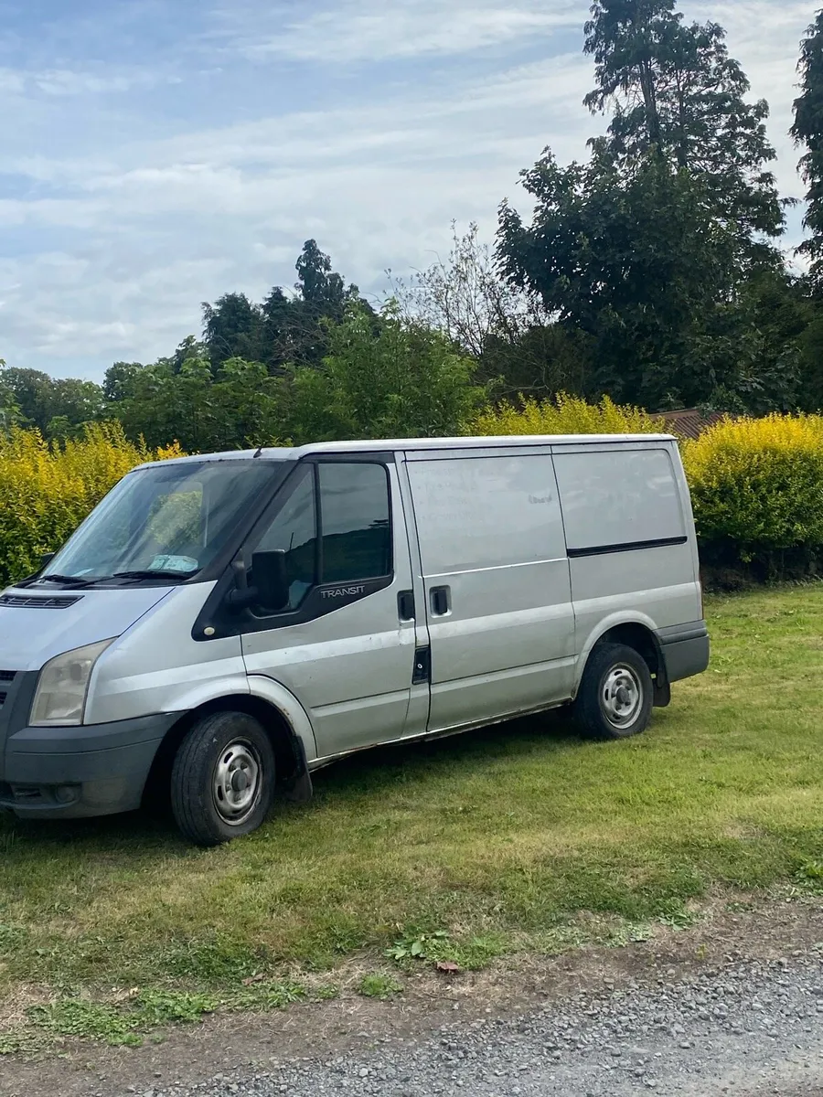 Transit van - Image 1