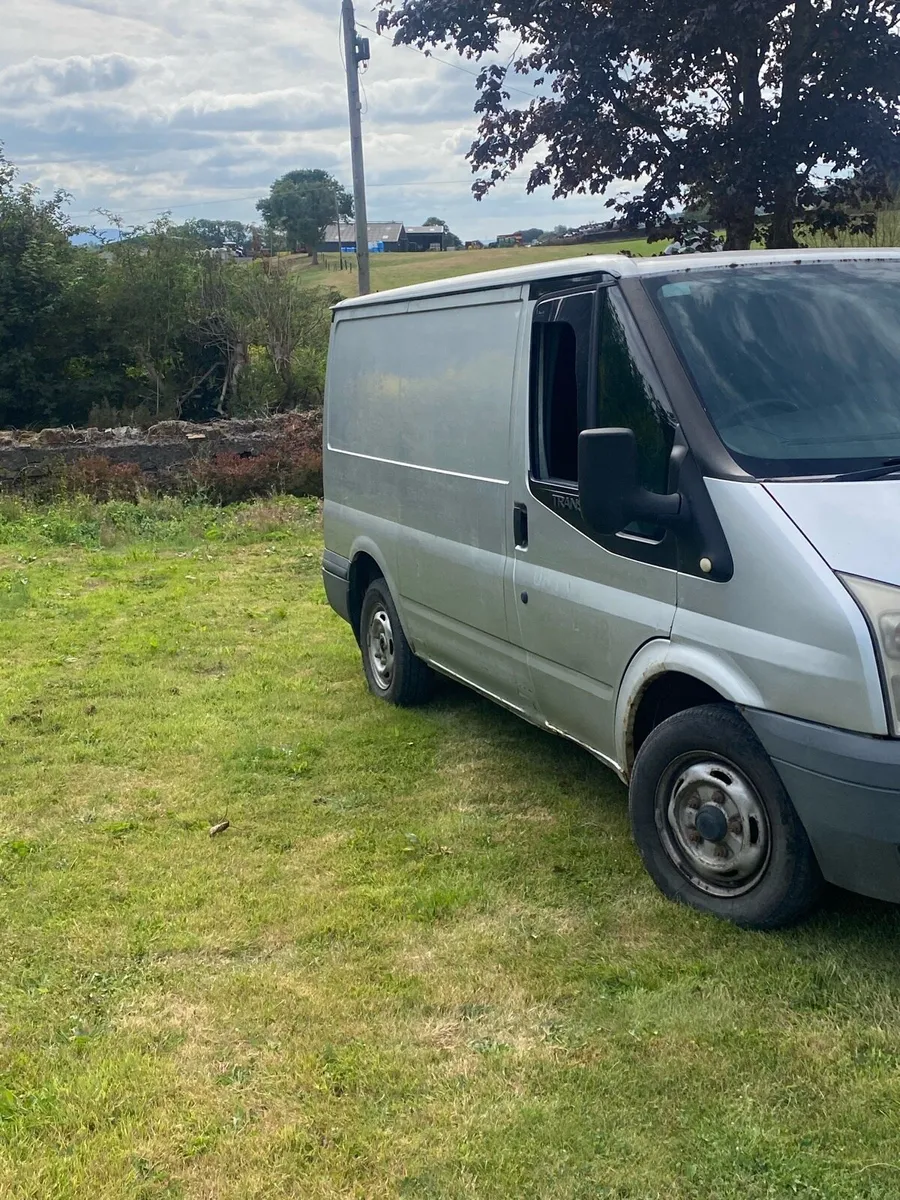 Transit van - Image 2