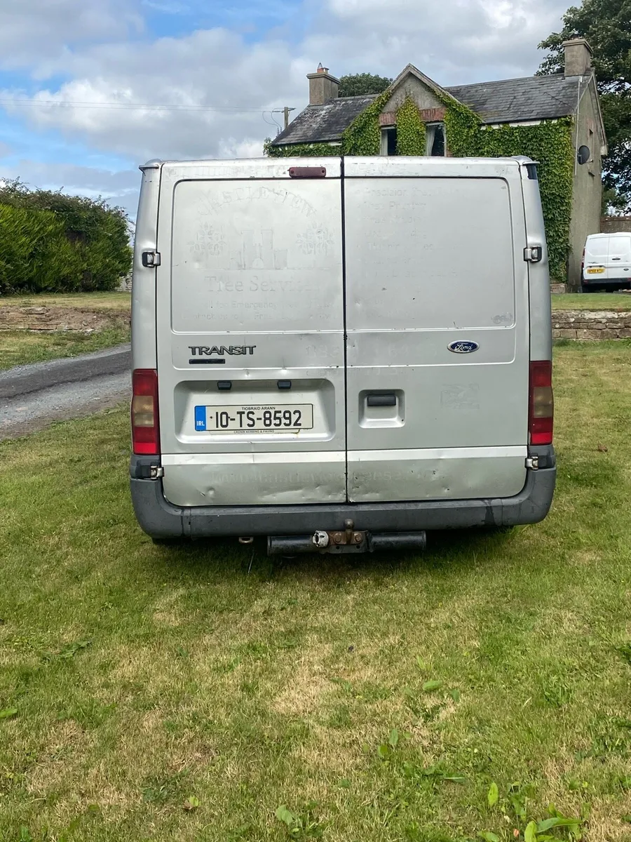 Transit van - Image 3
