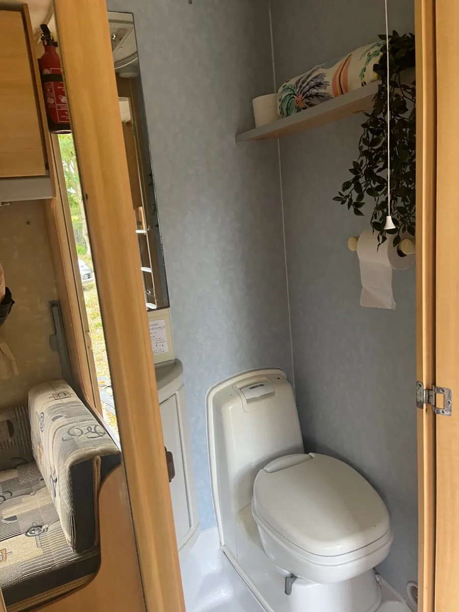 Sprite 6-Berth Caravan - Image 4