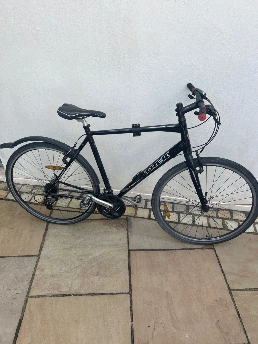 Men’s trek bontrager hybrid bike - Image 1