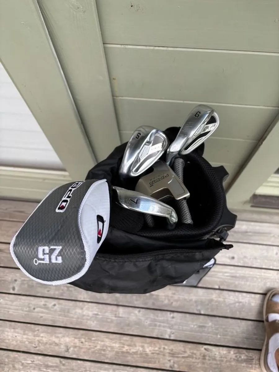 Kids age 9-12 beginner golf clubs set and bag left handed - Image 2