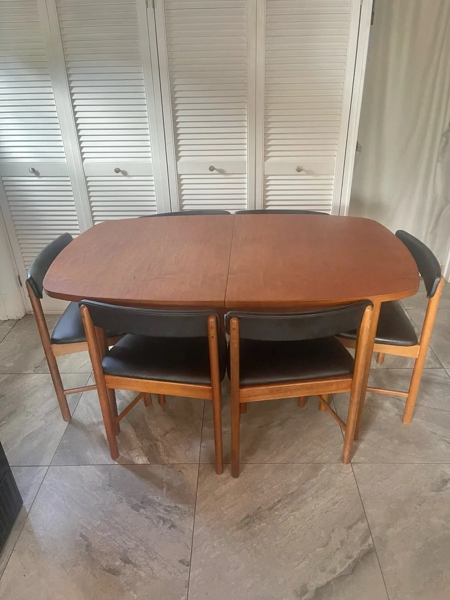 Mid century dining - Image 1