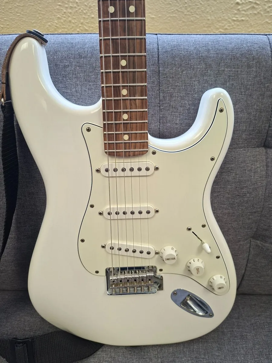 Fender player stratacaster - Image 3