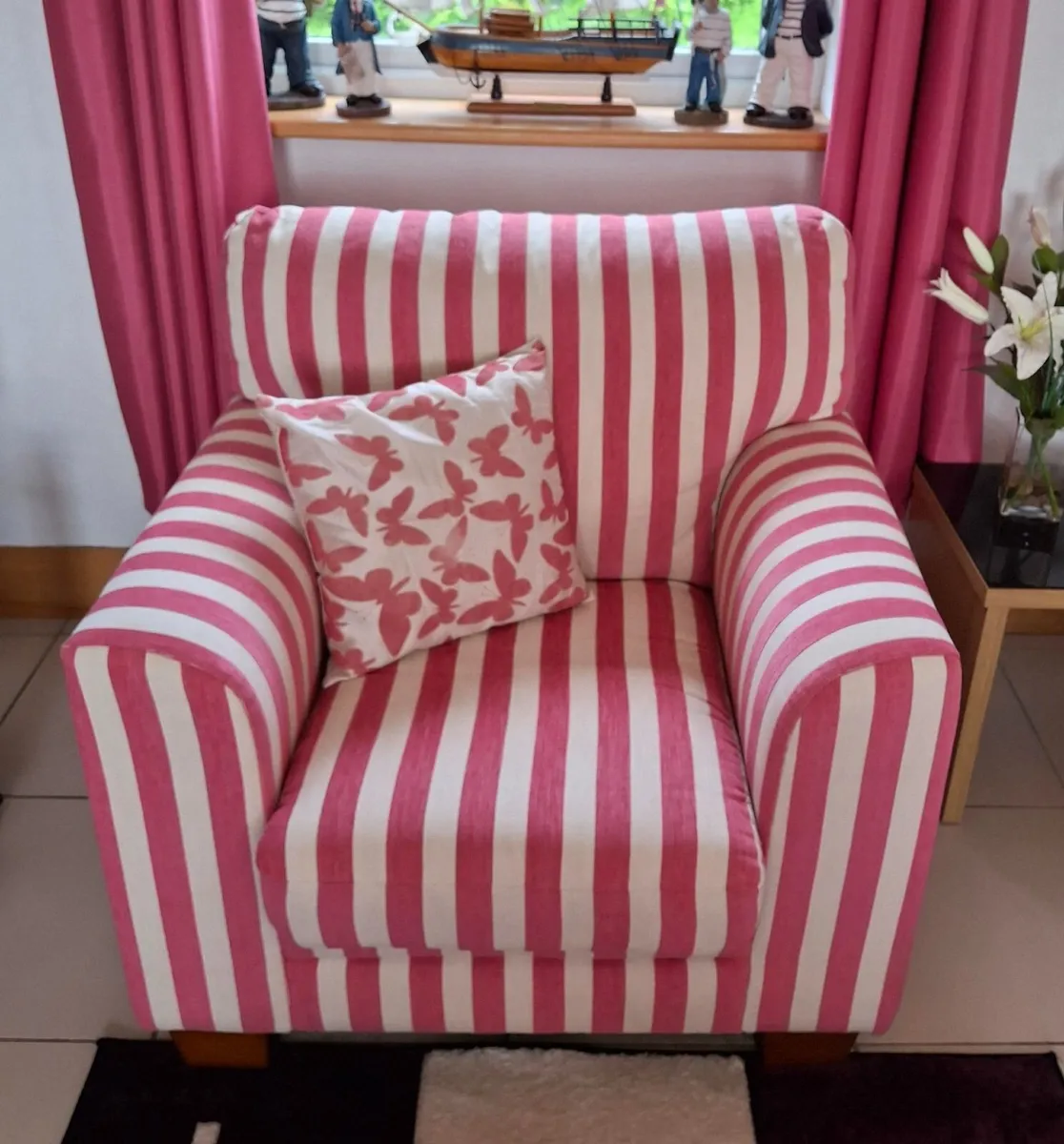 3-Seater Sofa, 2 Armchairs and Rug - Image 2