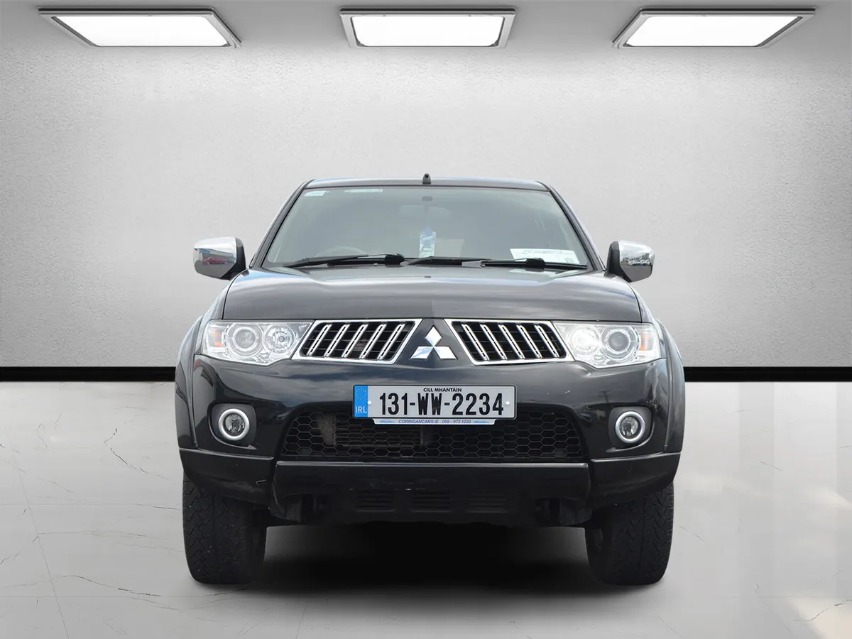 Mitsubishi L200 Warrior with canopy - Image 2