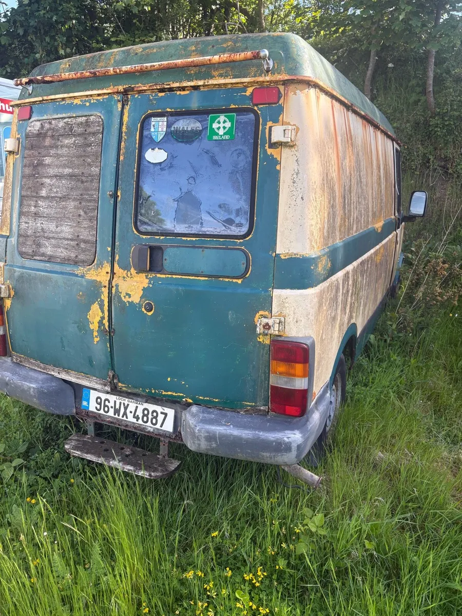 Leyland Vintage Van - Image 2