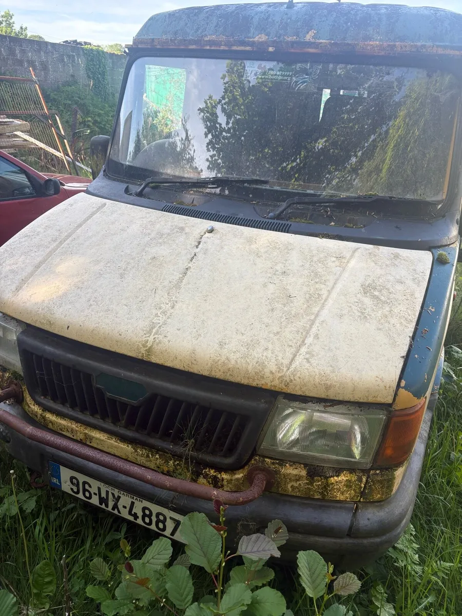Leyland Vintage Van - Image 3