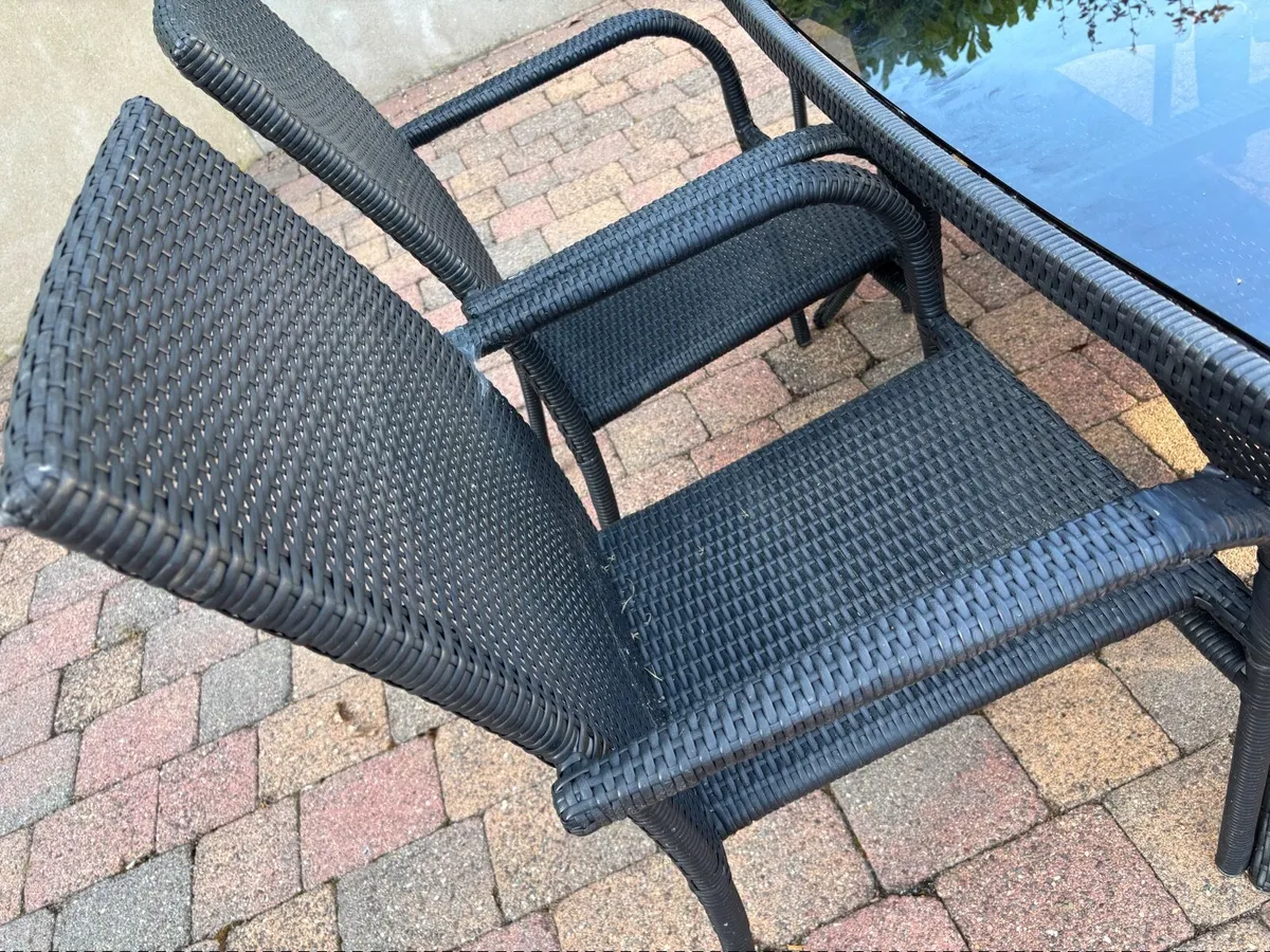 Garden table and chairs - Image 3