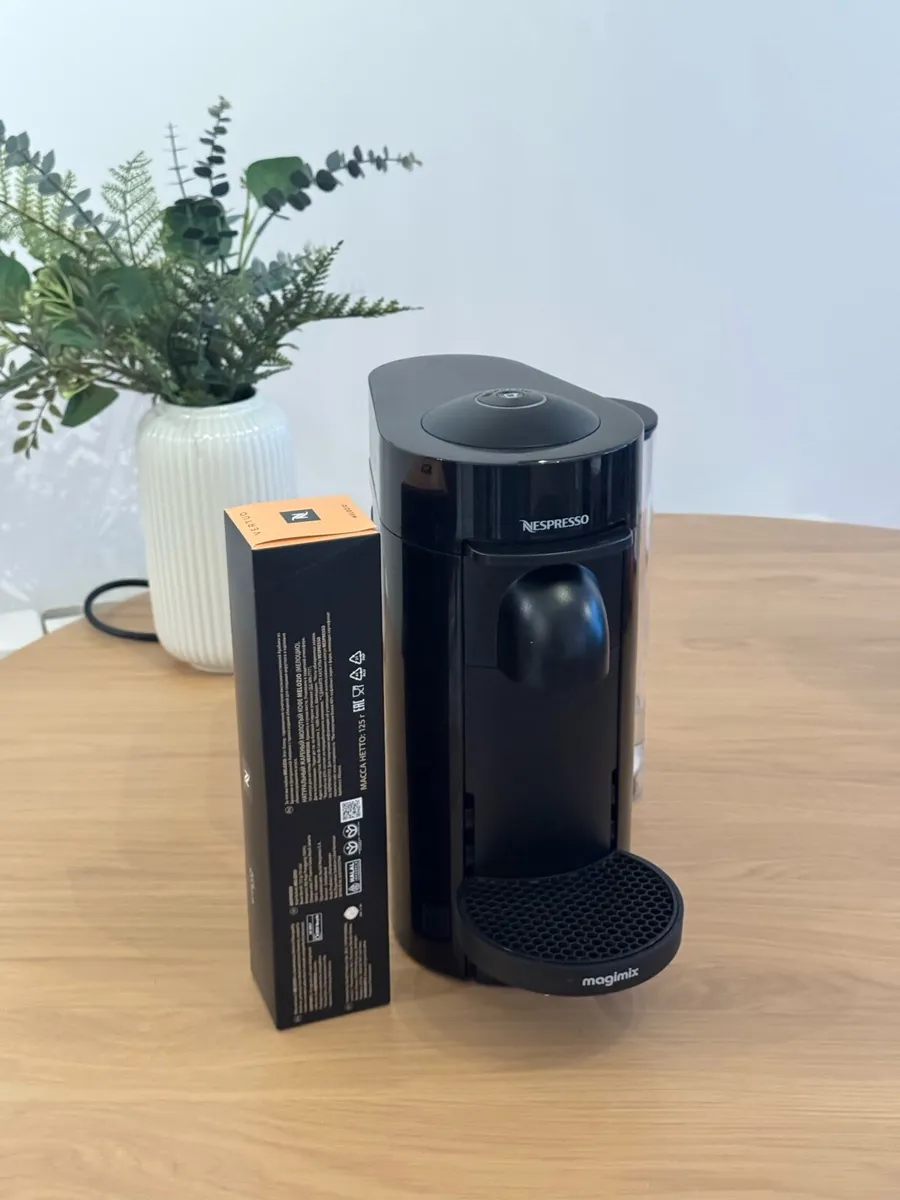 Nespresso Vertuo Plus + 10 Coffee Pods (worth €15) - Image 1