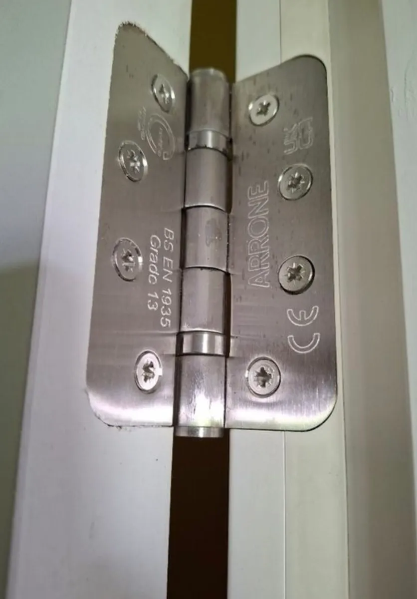 Pre-hung interior door (door with frame) - Image 3