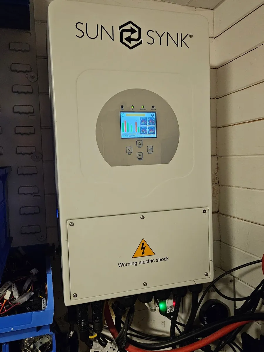 Sunsynk / Deye 8.8kW solar hybrid inverter