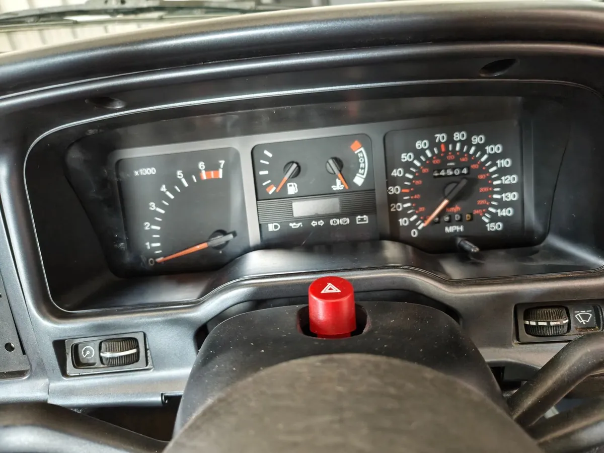 Ford Sierra 1992 - Image 2