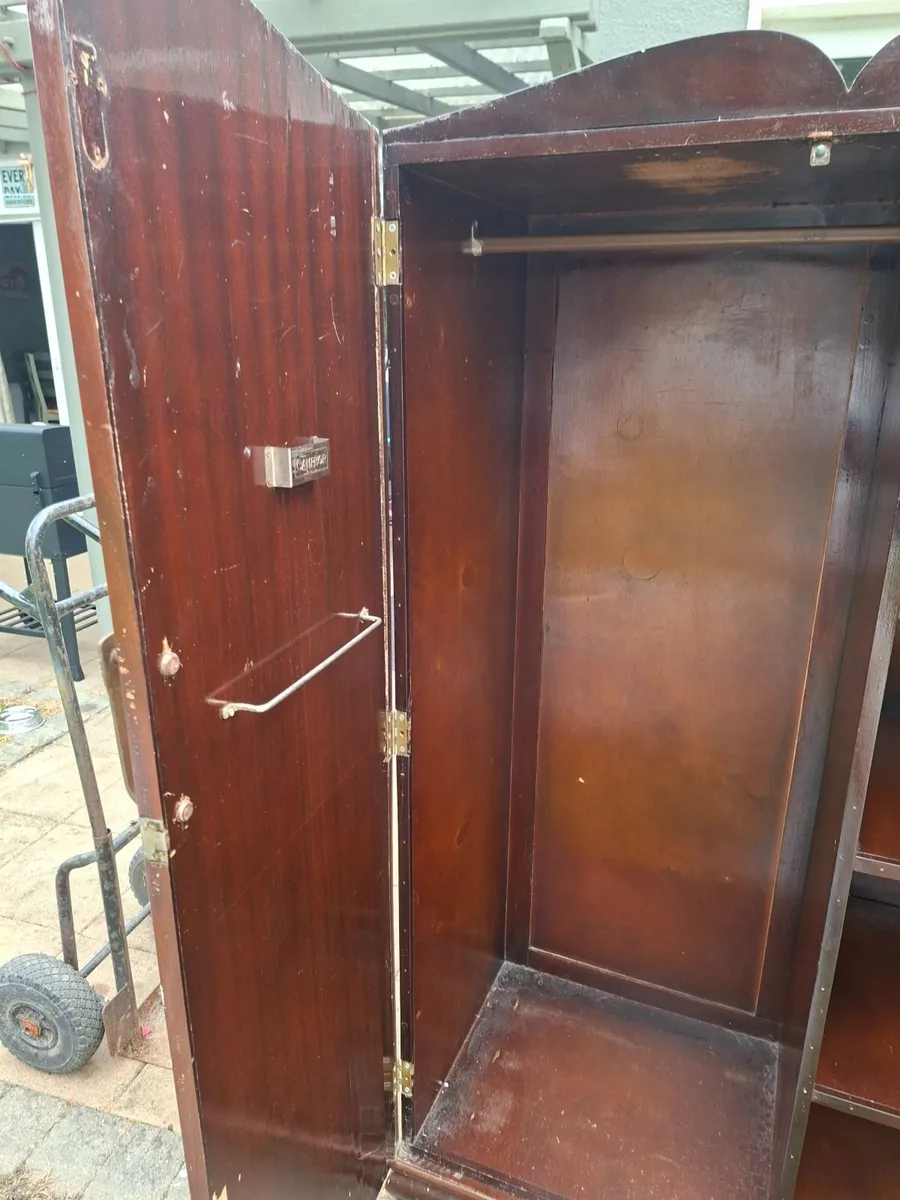 Wardrobe - Image 3