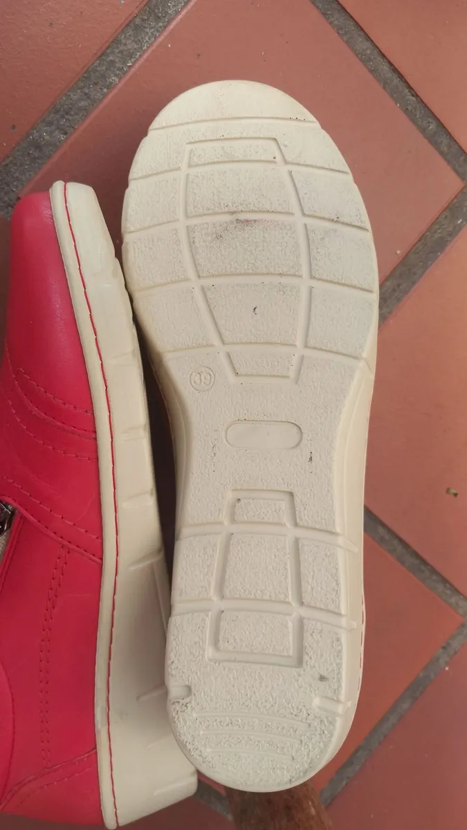 Shoes very light soft leather, - Image 1