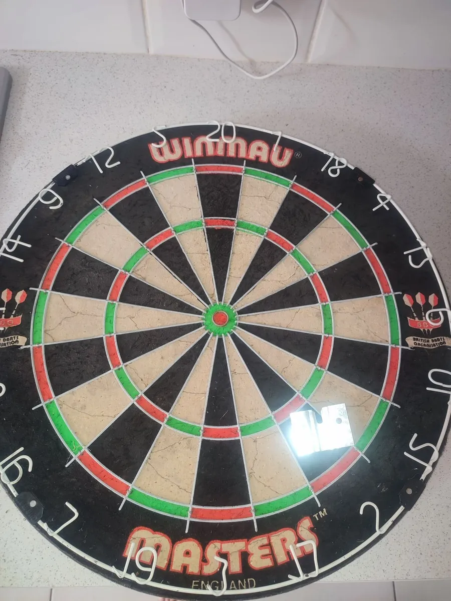Dart Board with bracket