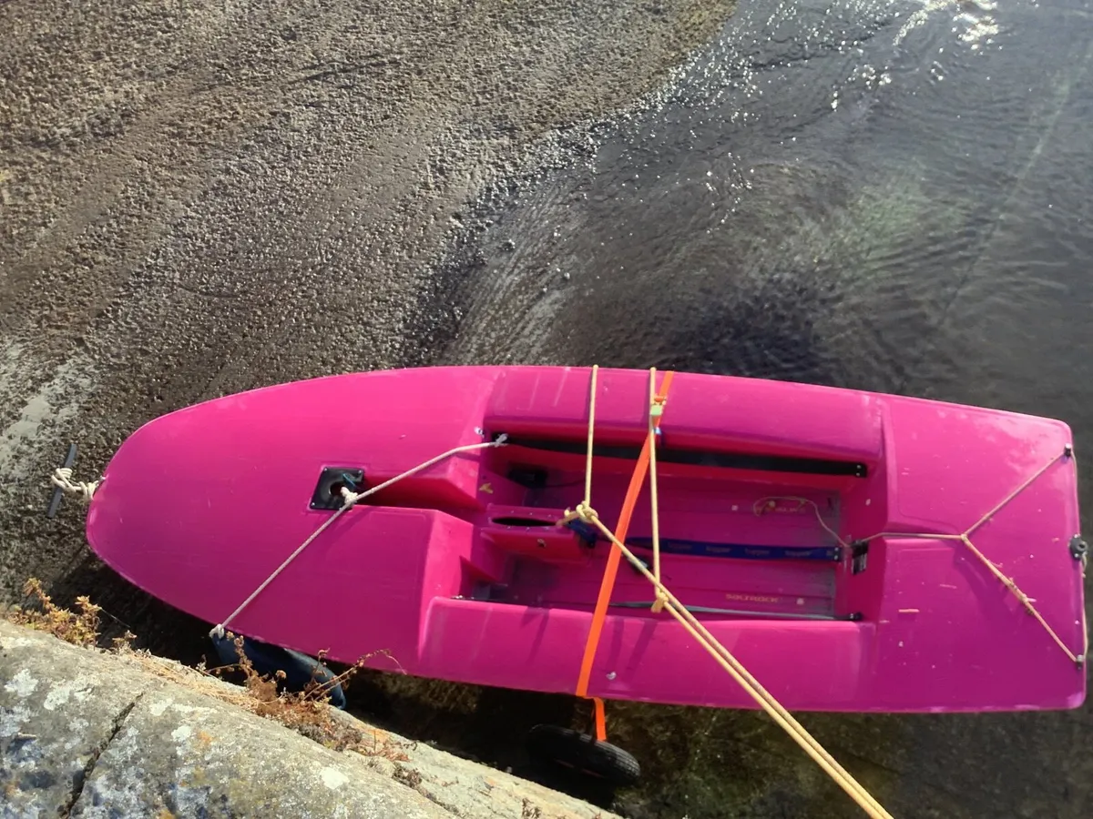 Topper Sailing Dinghy - Image 2