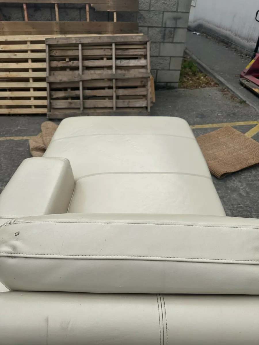 Leather Suite 2 Piece Interior Designer Supplied - Image 3