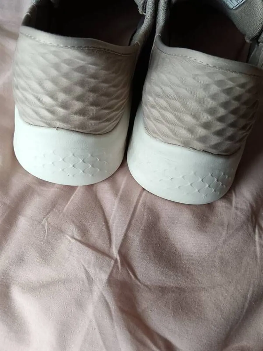 ladies trainers - Image 3